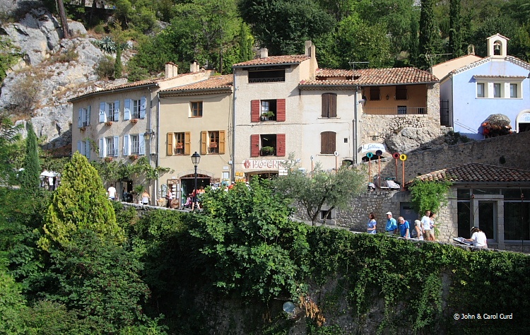 Moustiers-Sainte-Marie_03.JPG