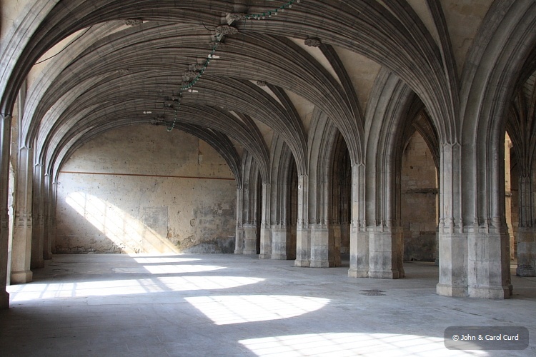 IMG_6451_Condom_cloisters.JPG