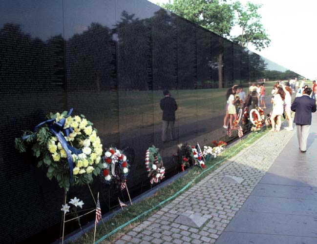 VietnamMemorial.jpg