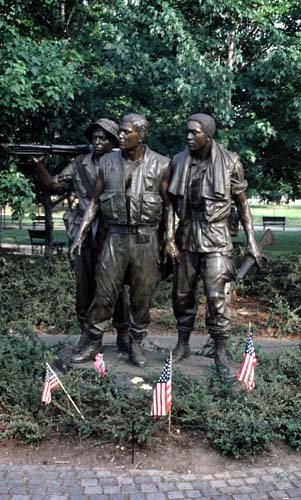 VietnamTroopsStatues.jpg